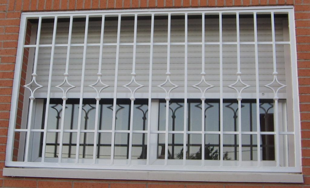 Rejas para ventanas modernas en Barcelona. Estética y seguridad al mismo  tiempo - Metalistería Barceló